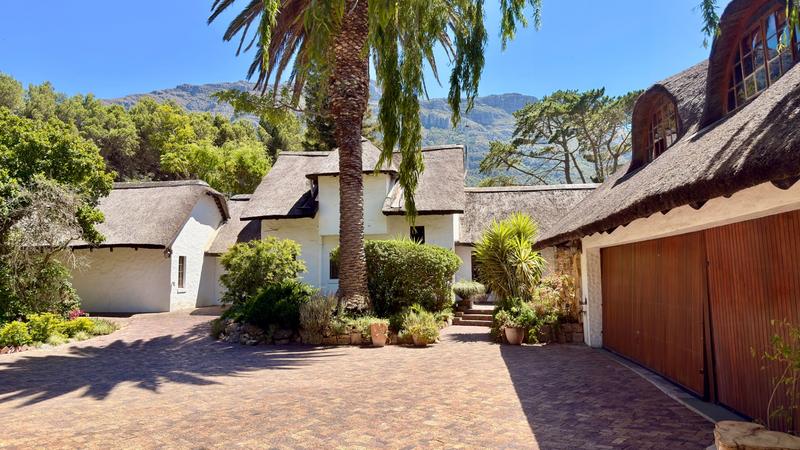 9 Bedroom Property for Sale in Hout Bay Western Cape